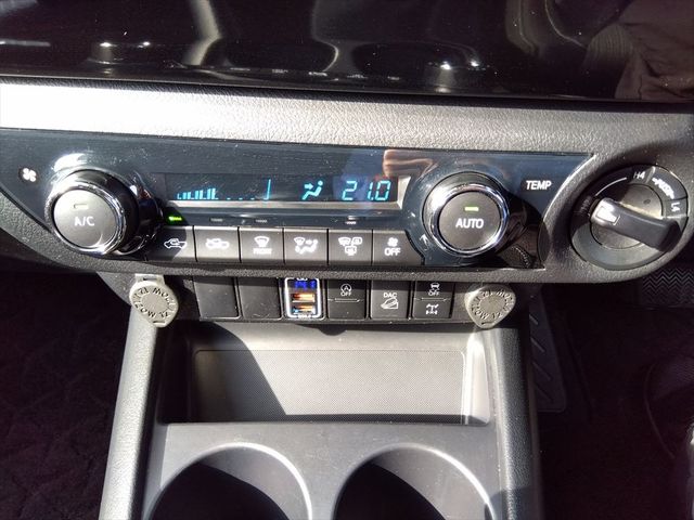 TOYOTA HILUX 4WD 2021 Image 31