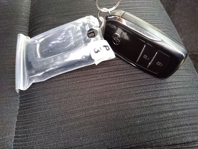 TOYOTA HILUX 4WD 2021 Image 31