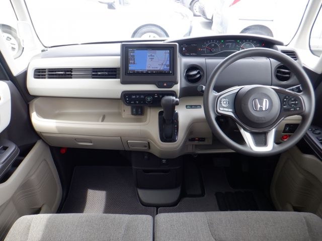 HONDA N BOX 2019 Image 31