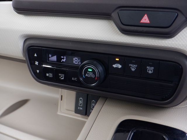 HONDA N BOX 2019 Image 31