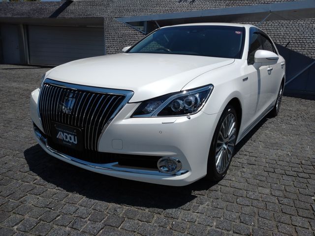 TOYOTA CROWN MAJESTA HYBRID 2016 Image 31