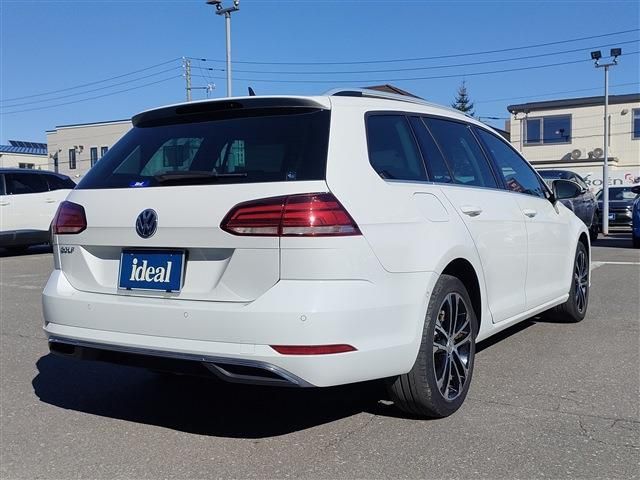 VOLKSWAGEN GOLF VARI 2020 Image 31