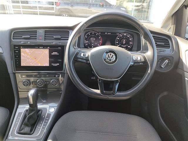 VOLKSWAGEN GOLF VARI 2020 Image 31