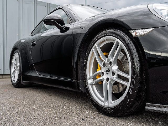 PORSCHE 911 2013 Image 31