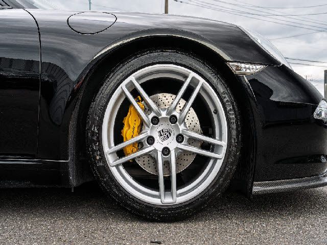 PORSCHE 911 2013 Image 31