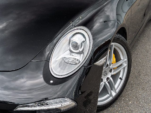 PORSCHE 911 2013 Image 31