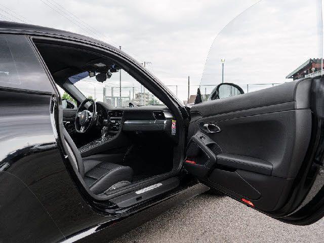 PORSCHE 911 2013 Image 31