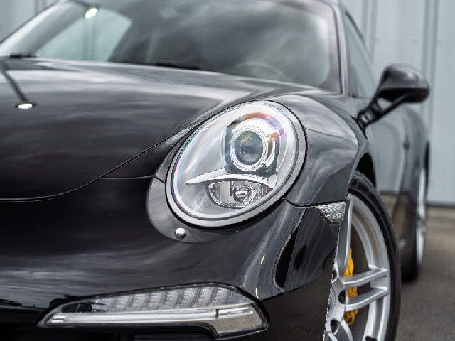 PORSCHE 911 2013 Image 31