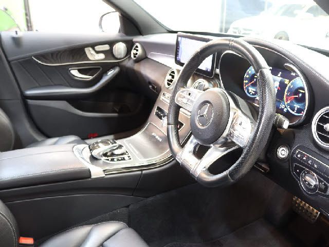 MERCEDES BENZ MERCEDES AMG C CLASS 2018 Image 31
