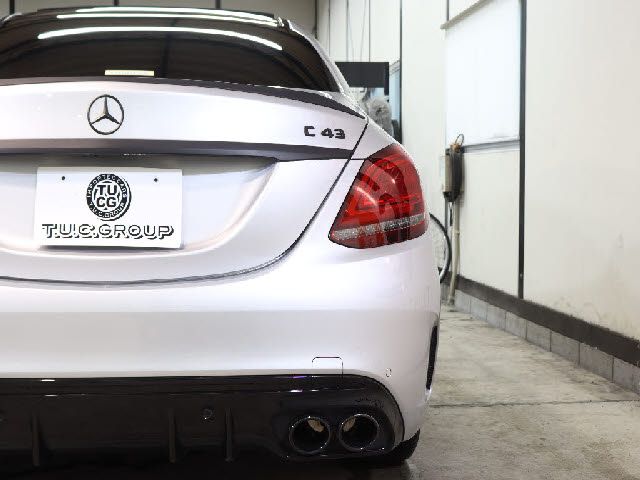 MERCEDES BENZ MERCEDES AMG C CLASS 2018 Image 31