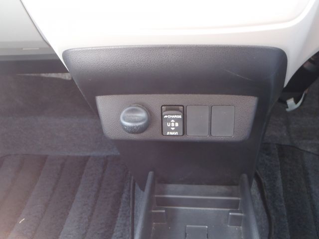 DAIHATSU MIRA E:S 2018 Image 31