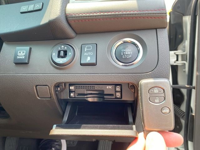 TOYOTA CROWN SEDAN 2012 Image 31