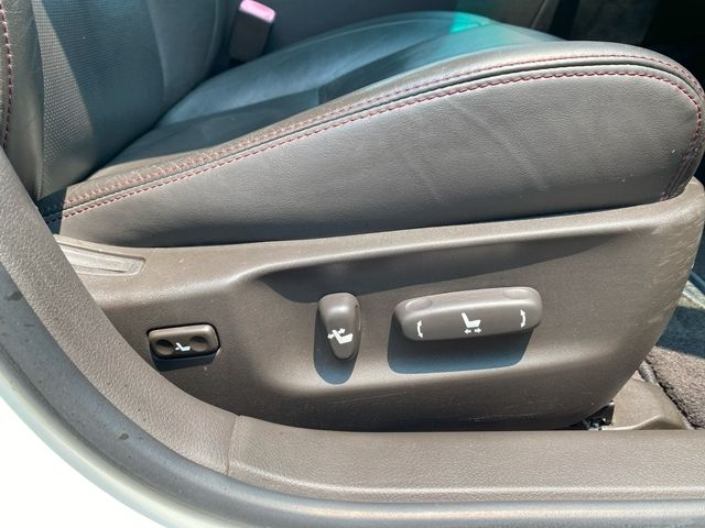 TOYOTA CROWN SEDAN 2012 Image 31