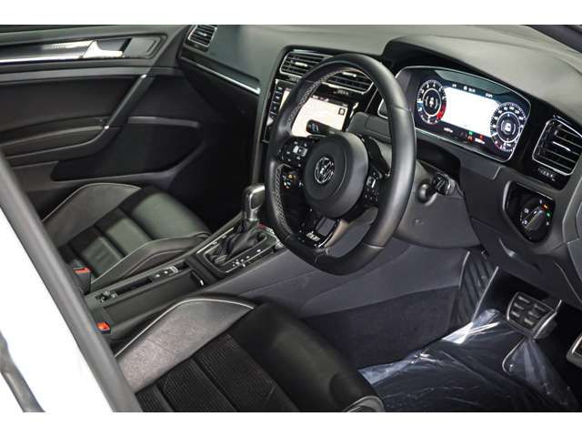 VOLKSWAGEN GOLF R 2018 Image 31