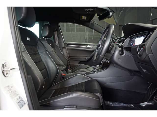 VOLKSWAGEN GOLF R 2018 Image 31