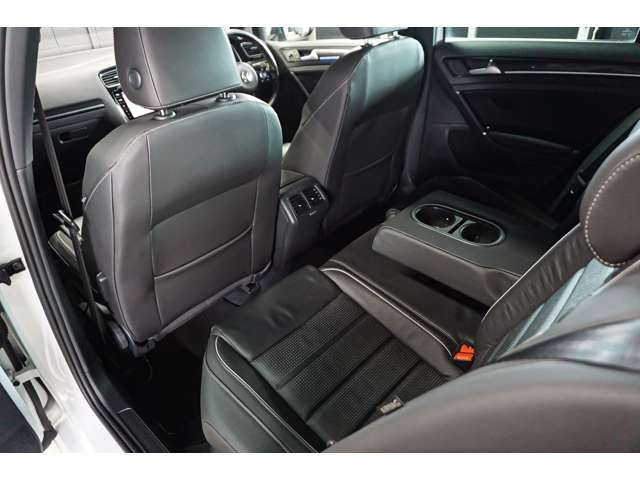 VOLKSWAGEN GOLF R 2018 Image 31