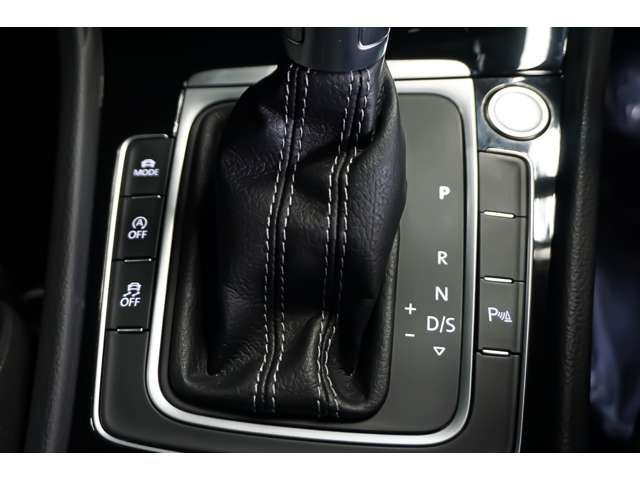 VOLKSWAGEN GOLF R 2018 Image 31