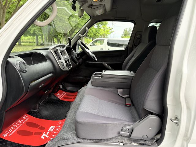 NISSAN CARAVAN VAN 4WD 2011 Image 31