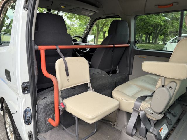 NISSAN CARAVAN VAN 4WD 2011 Image 31