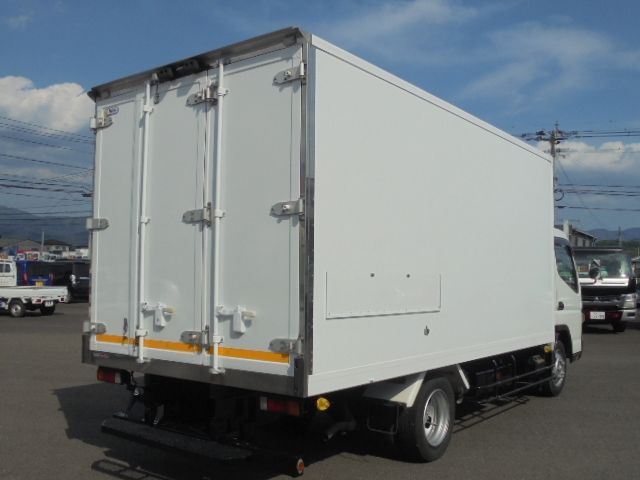 MITSUBISHI CANTER 2018 Image 31