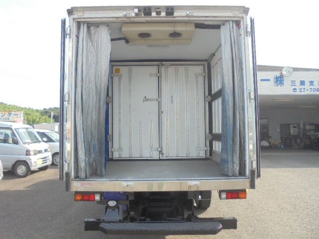 MITSUBISHI CANTER 2018 Image 31