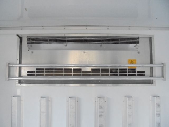 MITSUBISHI CANTER 2018 Image 31