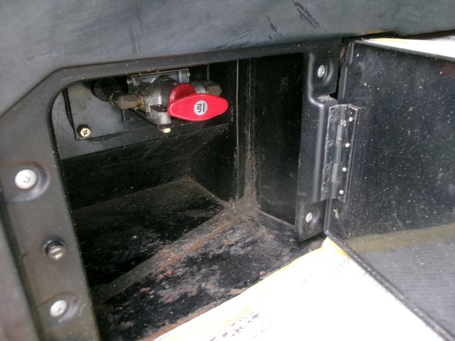 MITSUBISHI FUSOU AERO ACE 2008 Image 31