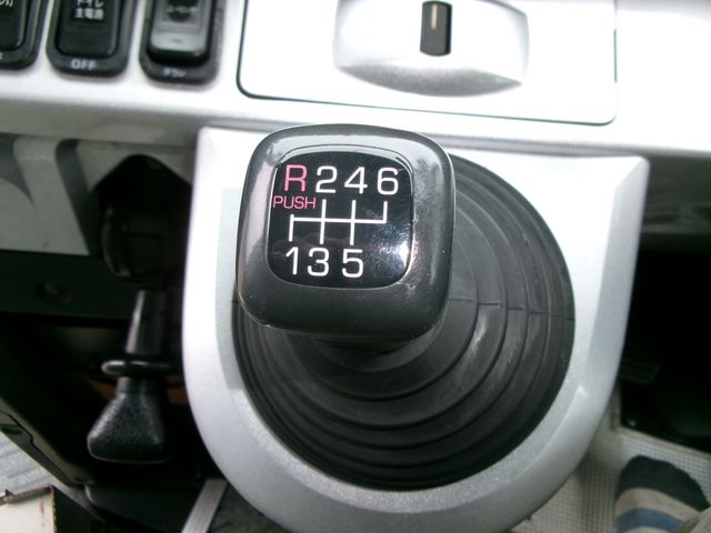 MITSUBISHI FUSOU AERO ACE 2008 Image 31