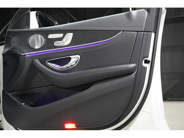 MERCEDES BENZ E CLAS 2018 Image 31