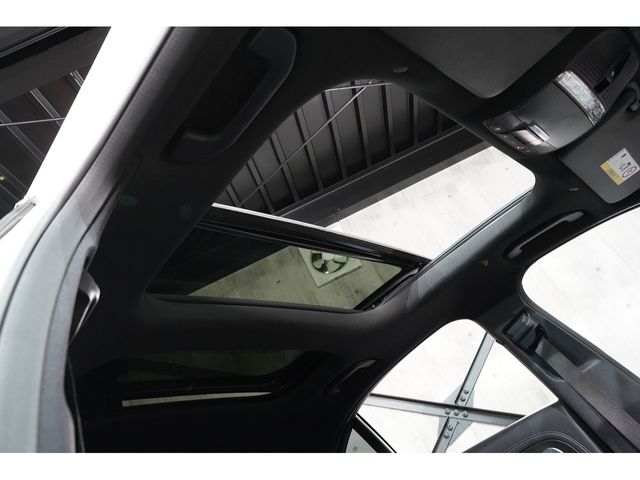 MERCEDES BENZ E CLAS 2018 Image 31