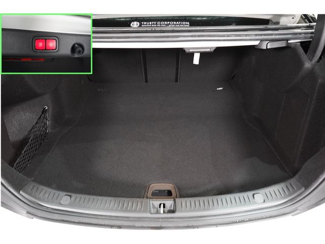 MERCEDES BENZ E CLAS 2018 Image 31