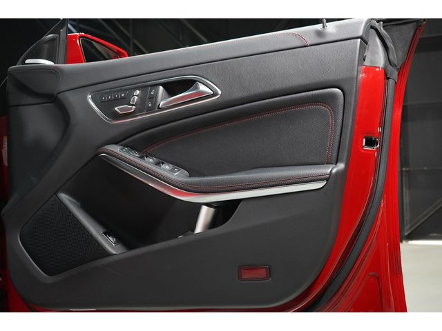 AMG CLA CLASS 2016 Image 31