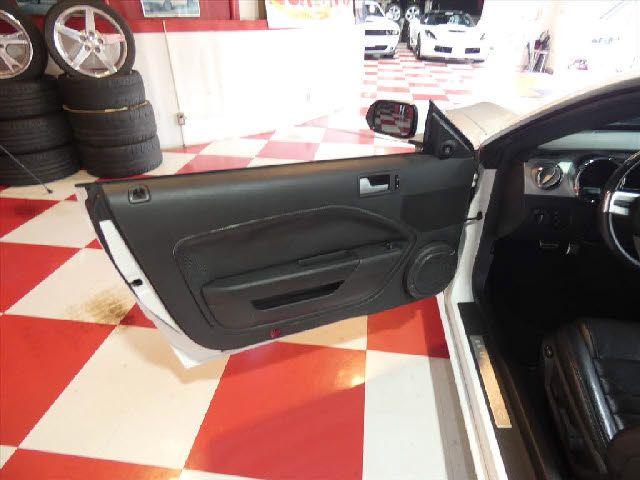 FORD MUSTANG 2008 Image 31
