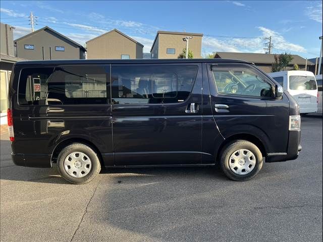 TOYOTA HIACE VAN 4WD 2019 Image 31