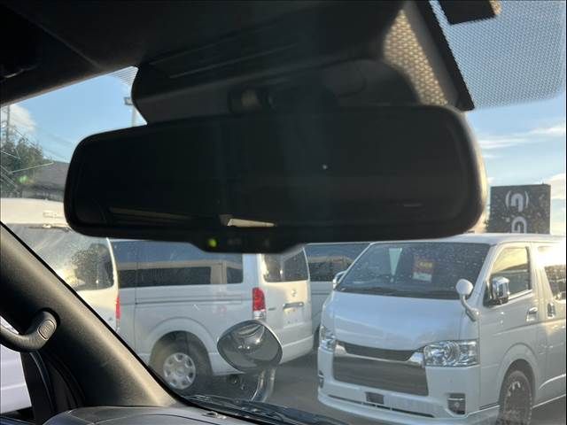 TOYOTA HIACE VAN 4WD 2019 Image 31
