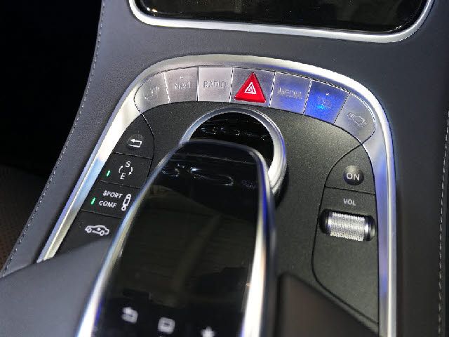 MERCEDES BENZ S CLAS 2015 Image 31