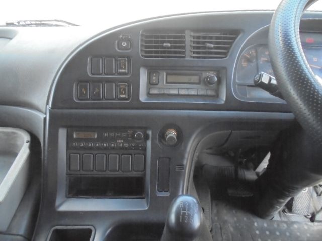 ISUZU GIGA 2004 Image 31