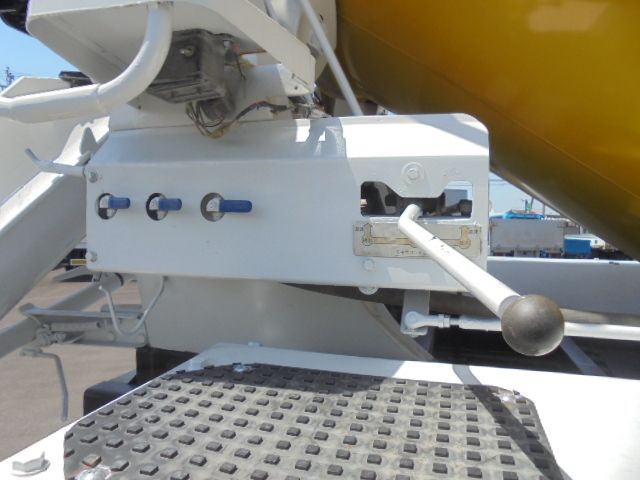 ISUZU GIGA 2004 Image 31