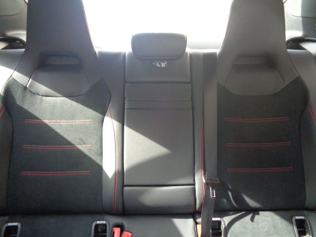 MERCEDES BENZ CLA CL 2023 Image 31