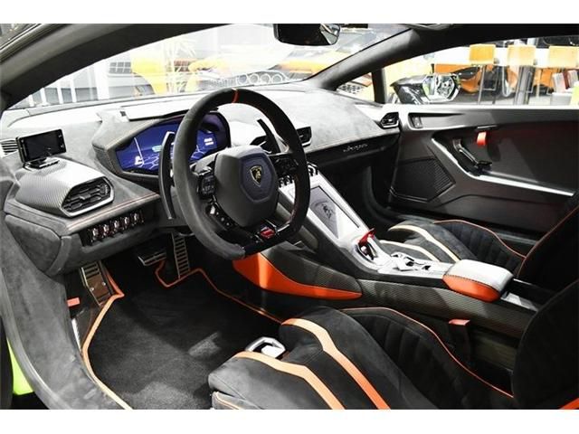 LAMBORGHINI HURACAN 2023 Image 31