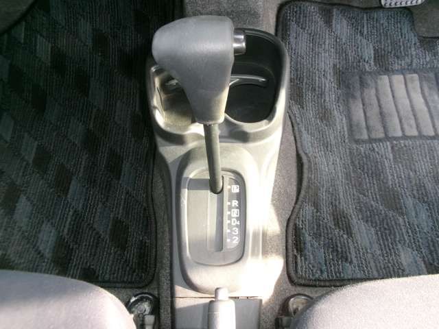 DAIHATSU ESSE 2009 Image 31