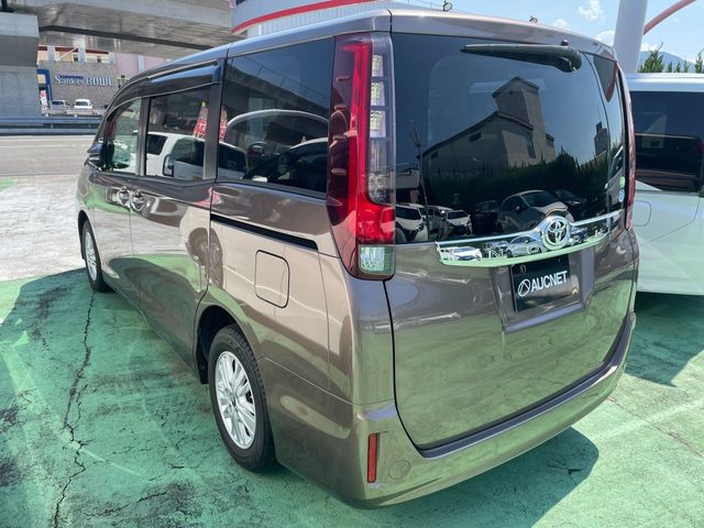 TOYOTA NOAH 2014 Image 31