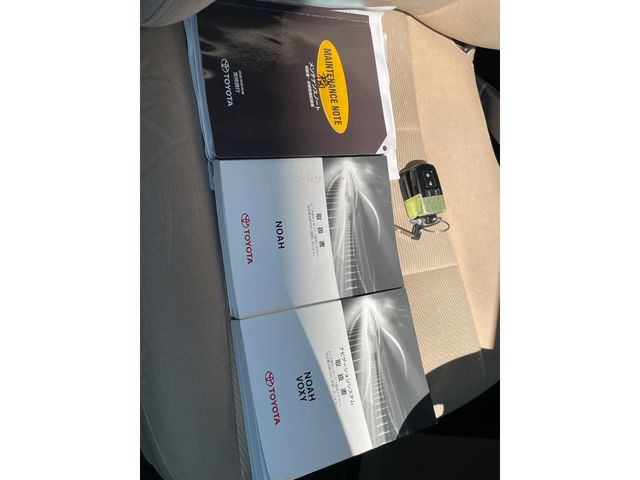 TOYOTA NOAH 2014 Image 31