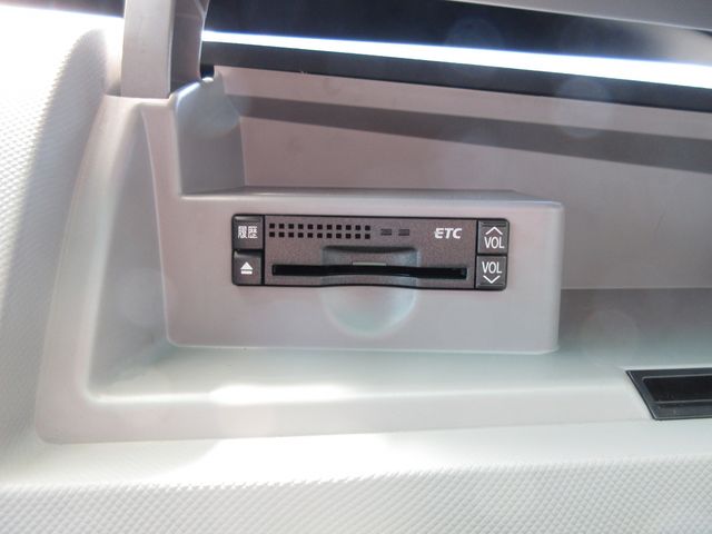 TOYOTA ESTIMA 2006 Image 31