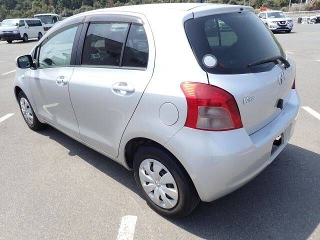TOYOTA VITZ 2007 Image 31