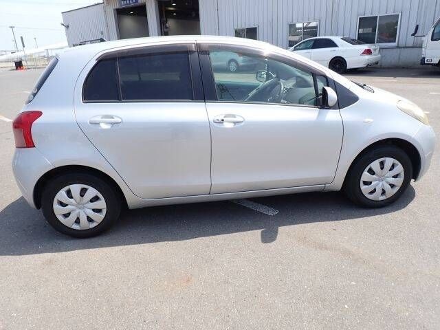 TOYOTA VITZ 2007 Image 31