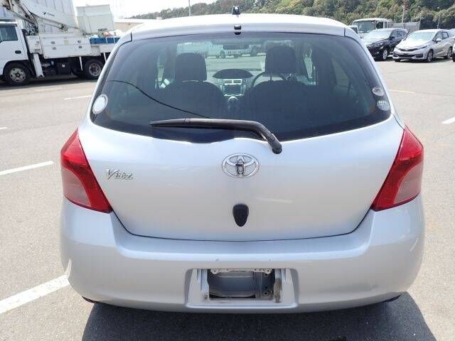 TOYOTA VITZ 2007 Image 31
