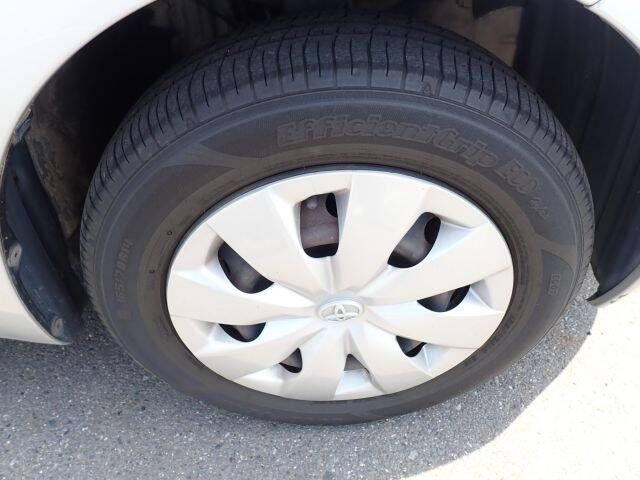 TOYOTA VITZ 2007 Image 31