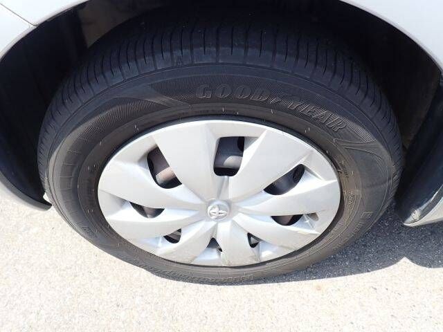 TOYOTA VITZ 2007 Image 31