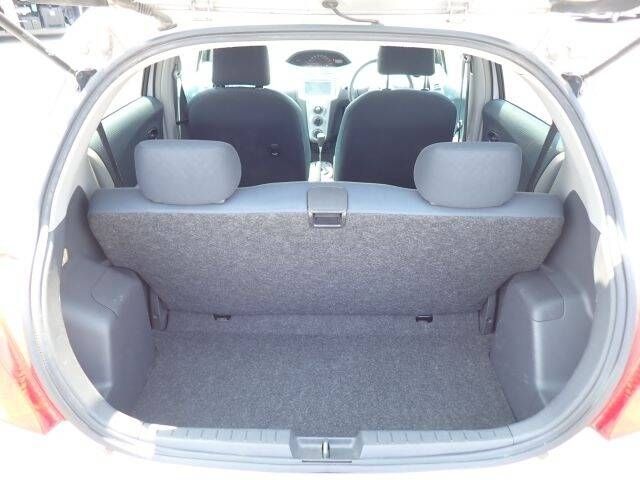 TOYOTA VITZ 2007 Image 31